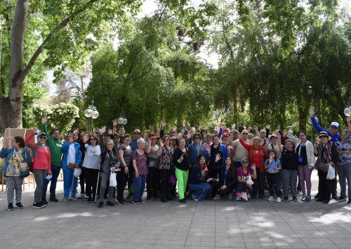 Se realizó una nueva edición de la caminata patrimonial de las personas mayores en Los Andes